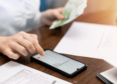 Ставки по кредитам остаются высокими, но есть способы снизить переплату. В статье рассматриваются выгодные кредитные продукты: льготные ипотечные п...