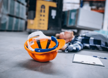 Статья объясняет, как правильно действовать при производственной травме, какие компенсации можно получить от ФСС, и какие шаги помогут избежать про...