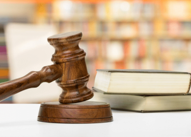 В статье рассматриваются основные причины отказа в признании банкротства физического лица: ошибки при подаче заявления, отказ на первом судебном за...