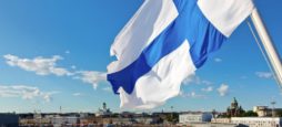 Финляндия приостановила использование вакцины AstraZeneca
