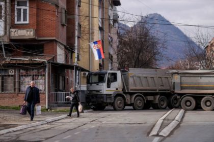 ЕС и США призывают к немедленной деэскалации напряженности в Косово