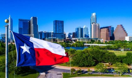 Губернатор Техаса подписал законопроект о запрете инициатив по разнообразию в государственных университетах.