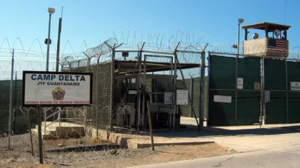 Верховный суд Великобритании постановил, что задержанный в Гуантанамо может подать иск против британских властей.