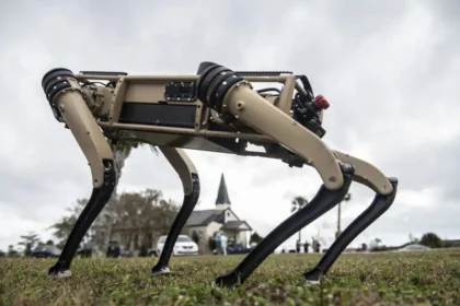 HRW призывает к международному договору о запрете автономных оружейных систем «роботов-убийц». 